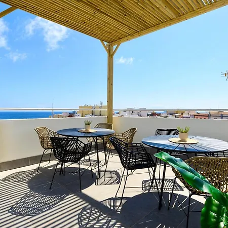 Vegueta Rooftop By Airnest 3*